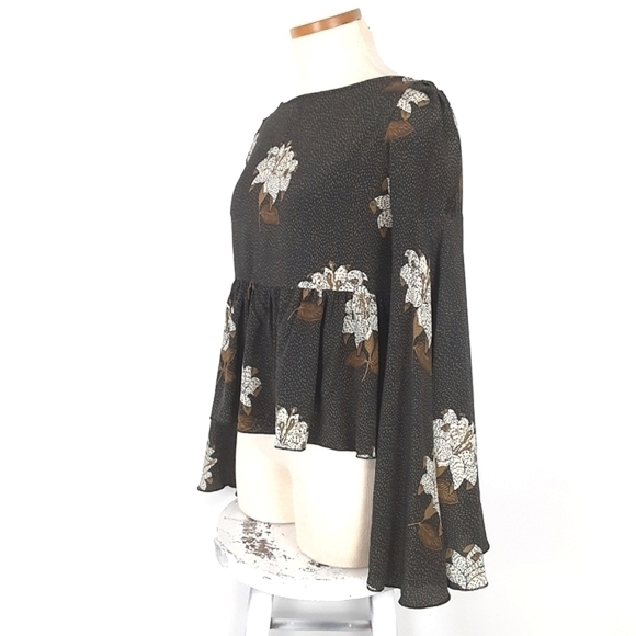 Stone cold fox Boho Bell Sleeve Floral Top 🤎🖤 Size XS - Picture 3 of 9